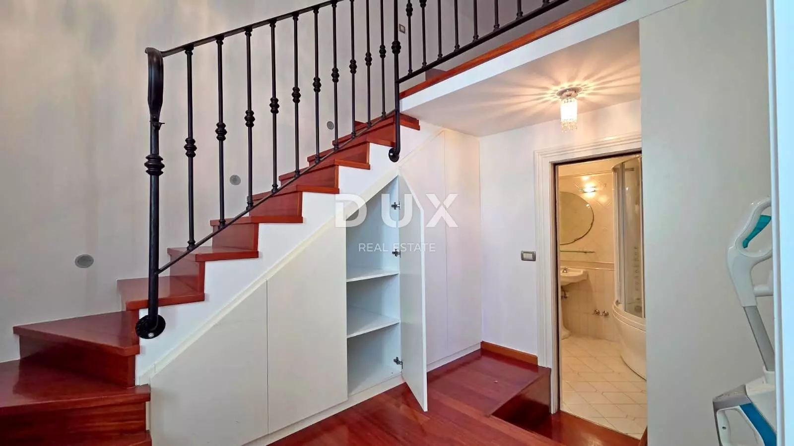 3-bedroom Apartment In Bulevard, Croatia (128 M²)