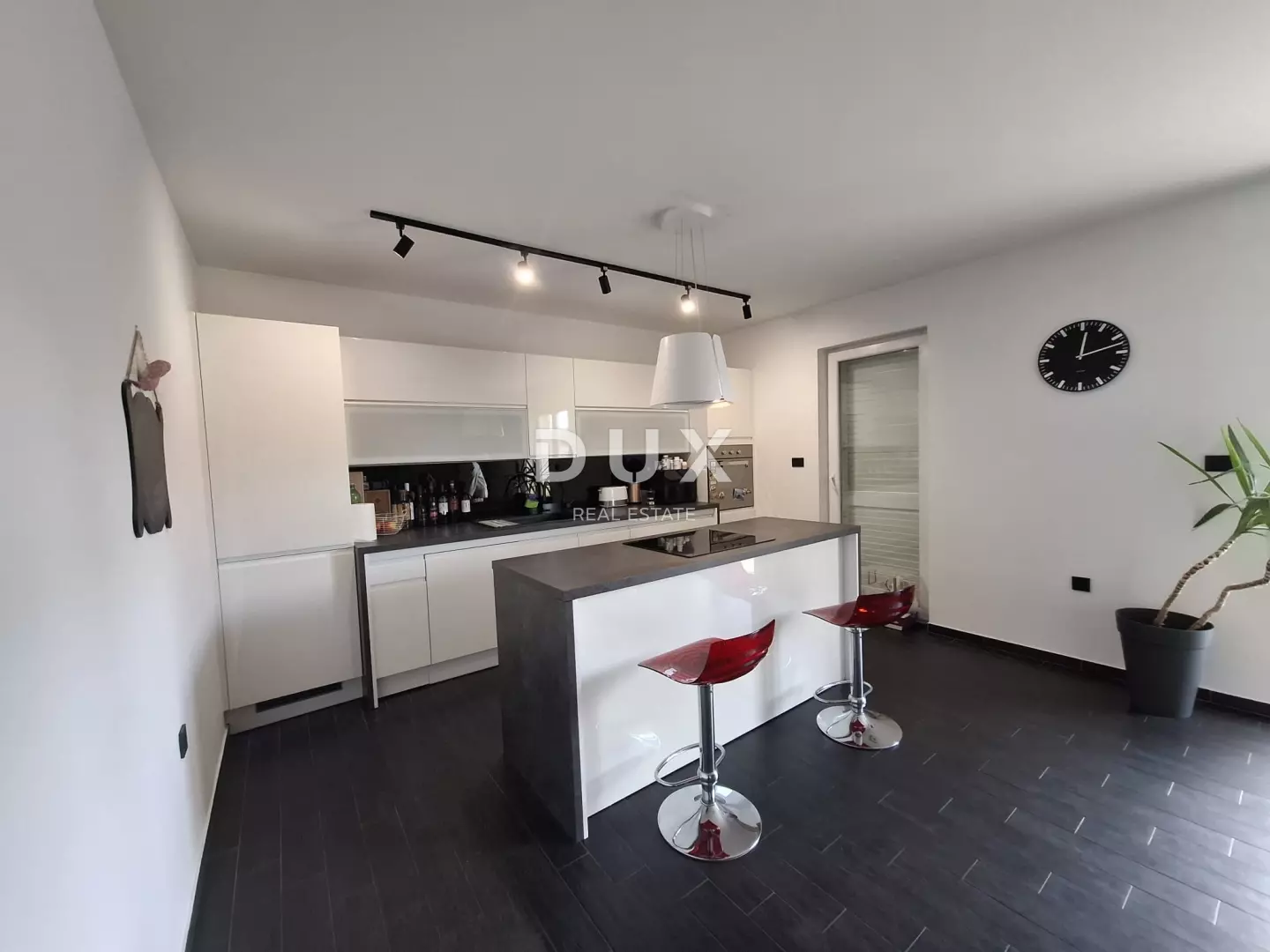 3-bedroom Apartment In Valdebek, Croatia (127,4 M²)