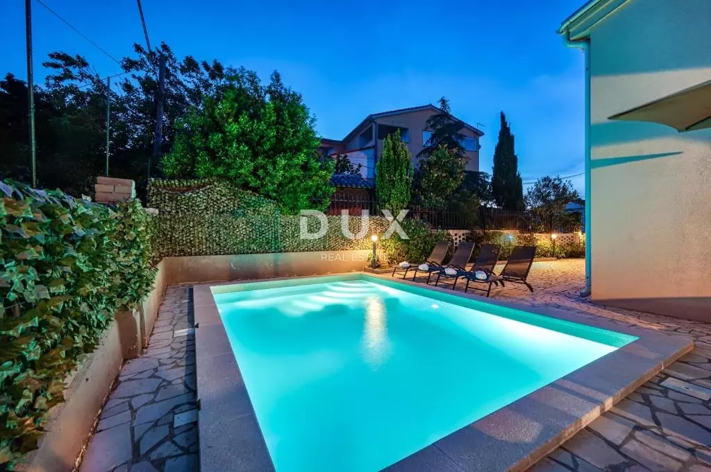 6-bedroom Villa In Ližnjan, Croatia (260 M²)