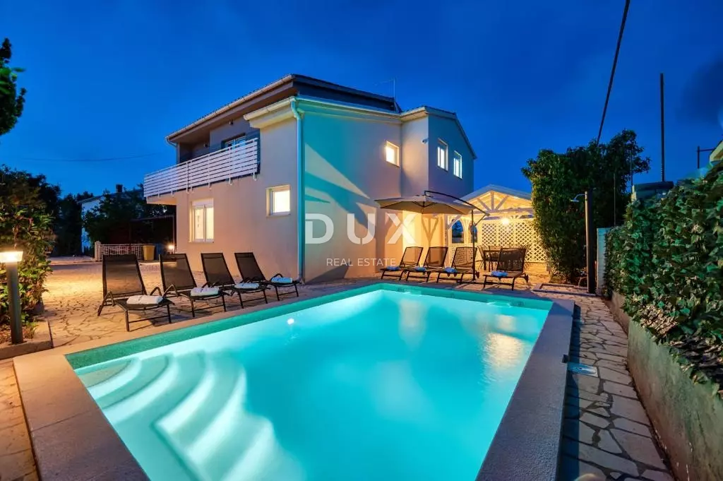 6-bedroom Villa In Ližnjan, Croatia (260 M²)