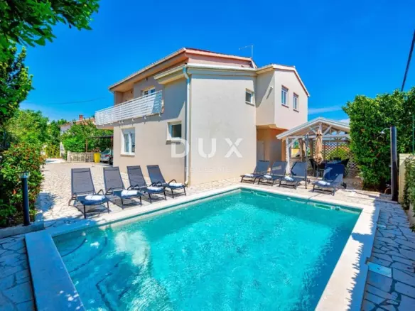 6-bedroom Villa In Ližnjan, Croatia (260 M²)
