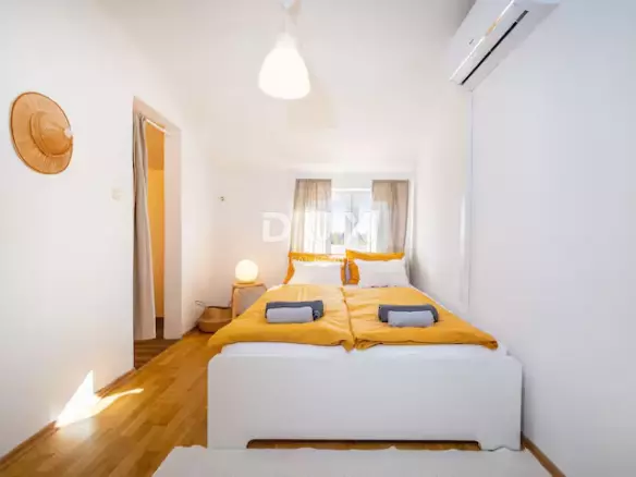 6-bedroom Detached House In Murvica, Croatia (230 M²)