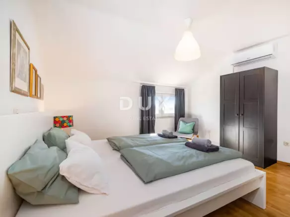 6-bedroom Detached House In Murvica, Croatia (230 M²)