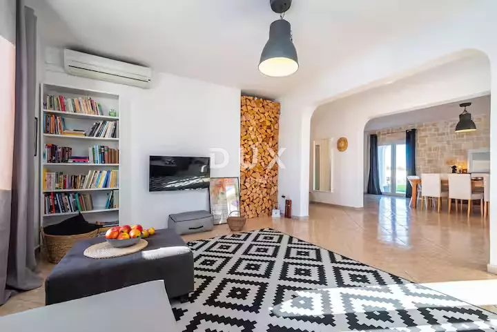 6-bedroom Detached House In Murvica, Croatia (230 M²)