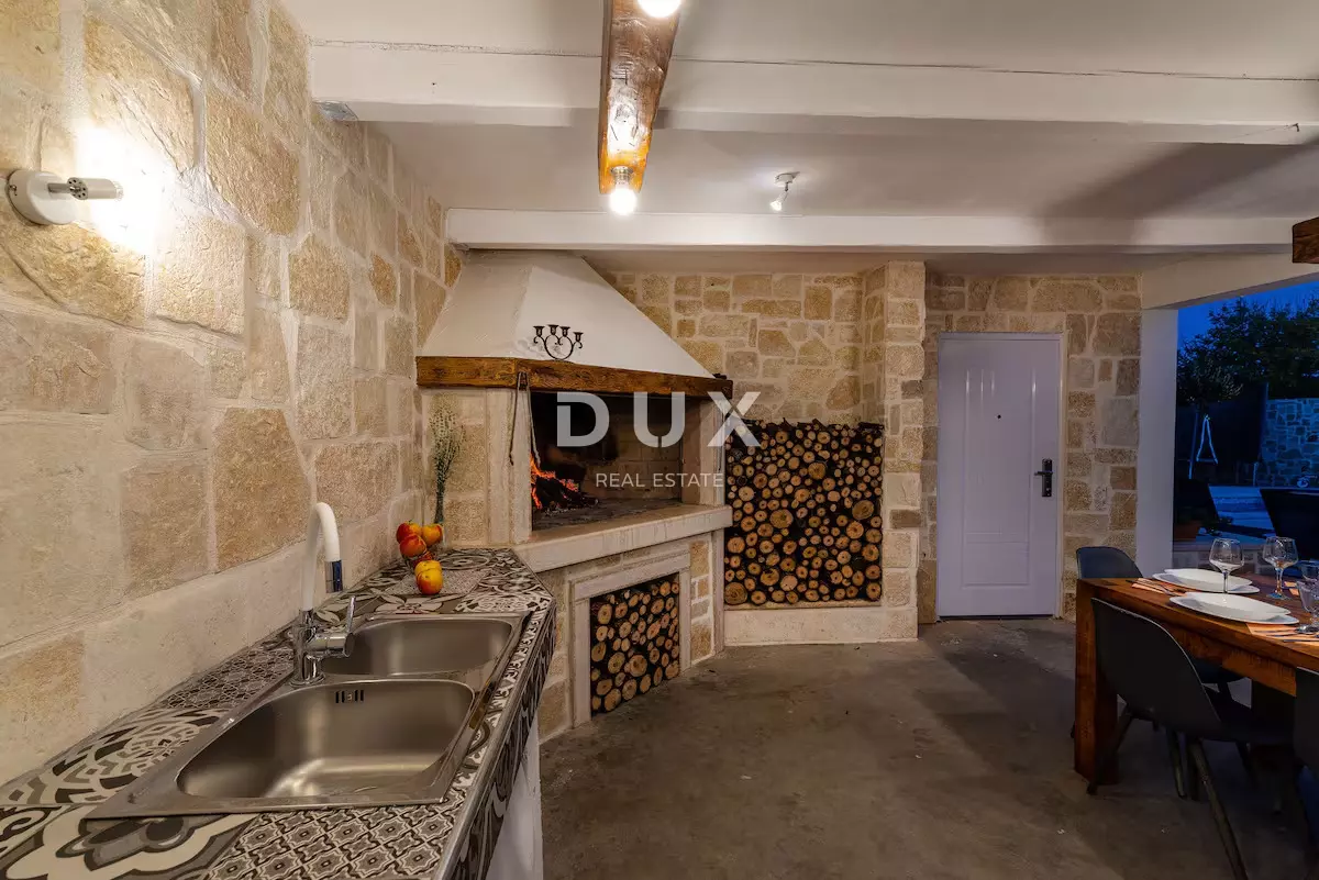 6-bedroom Detached House In Murvica, Croatia (230 M²)