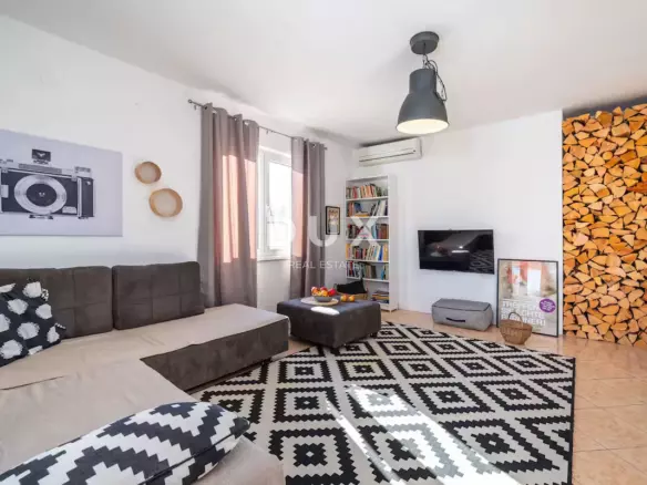 6-bedroom Detached House In Murvica, Croatia (230 M²)