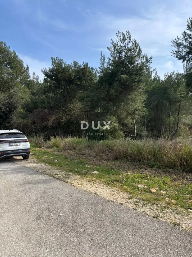 Land In Medulin, Croatia (755 M²)