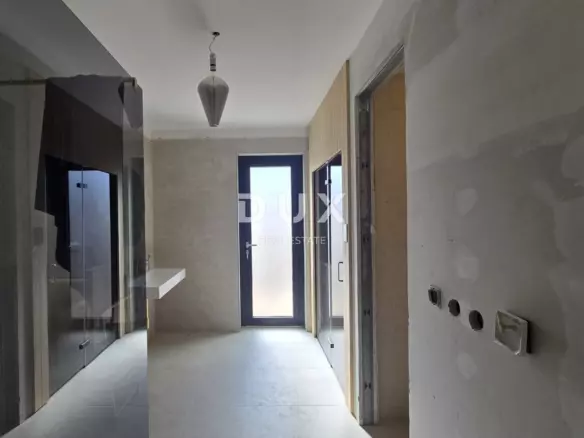 5-bedroom Villa In Risika, Croatia (422 M²)