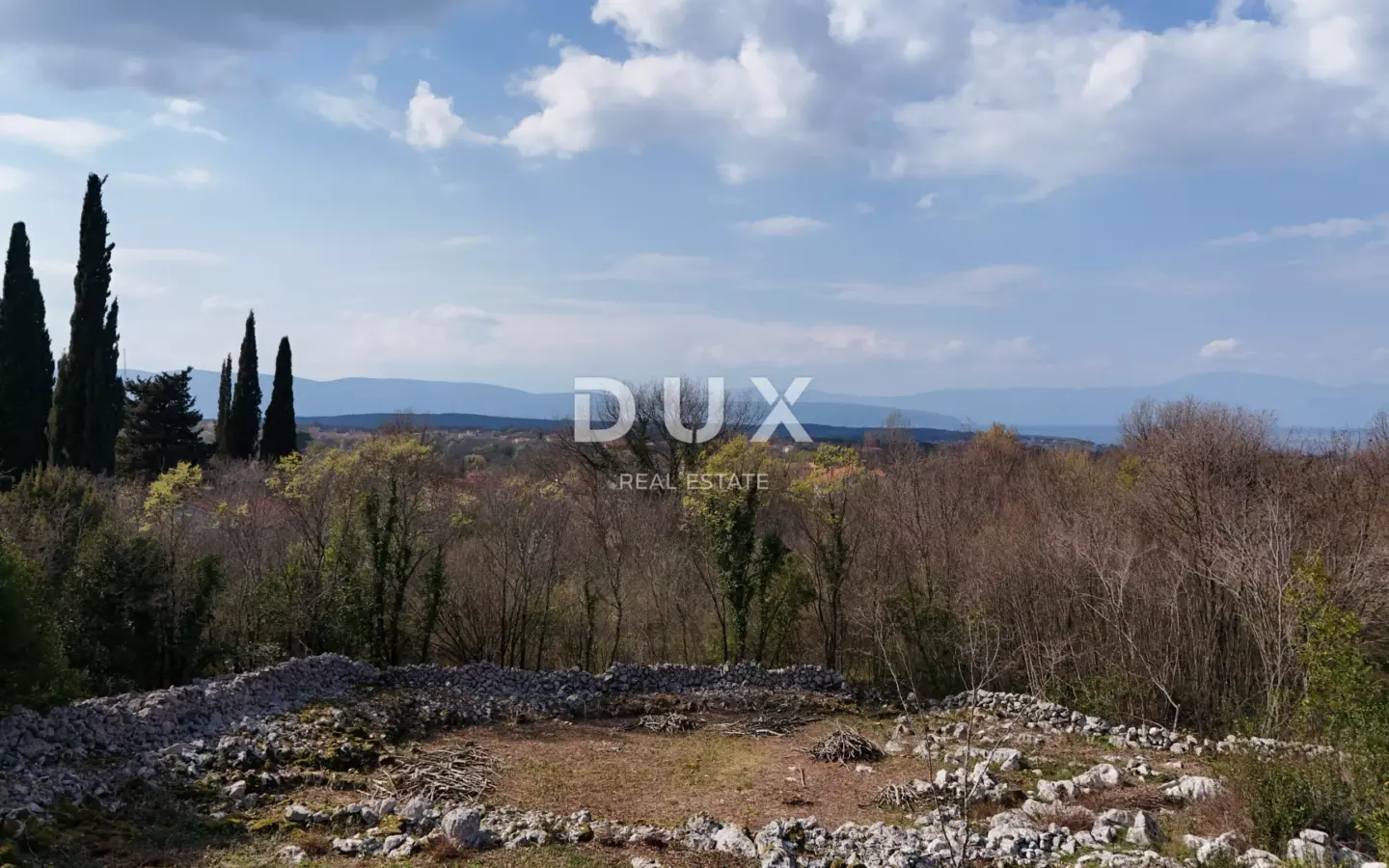 Land In Malinska, Croatia (641 M²)