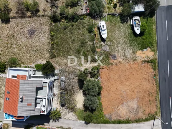 Land In Barbat Na Rabu, Croatia (1.008 M²)