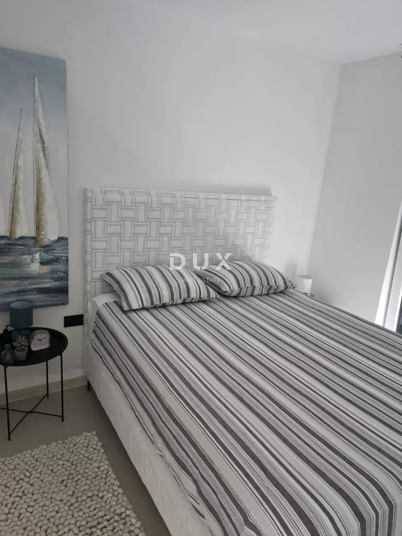 8-bedroom Villa In Jadranovo, Croatia (277 M²)