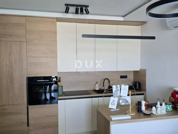 8-bedroom Villa In Jadranovo, Croatia (277 M²)