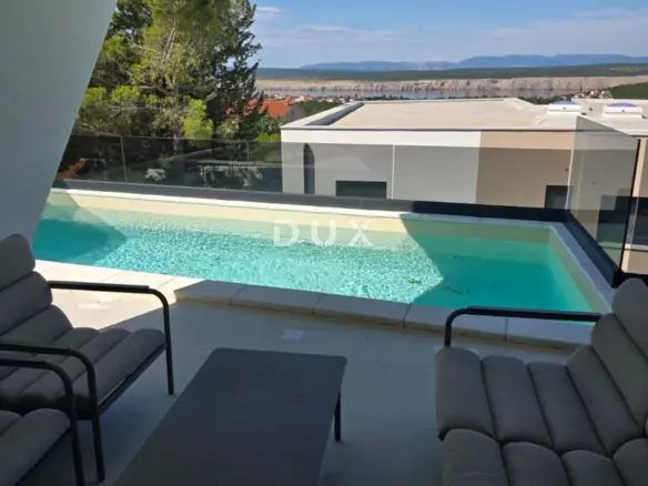 8-bedroom Villa In Jadranovo, Croatia (277 M²)