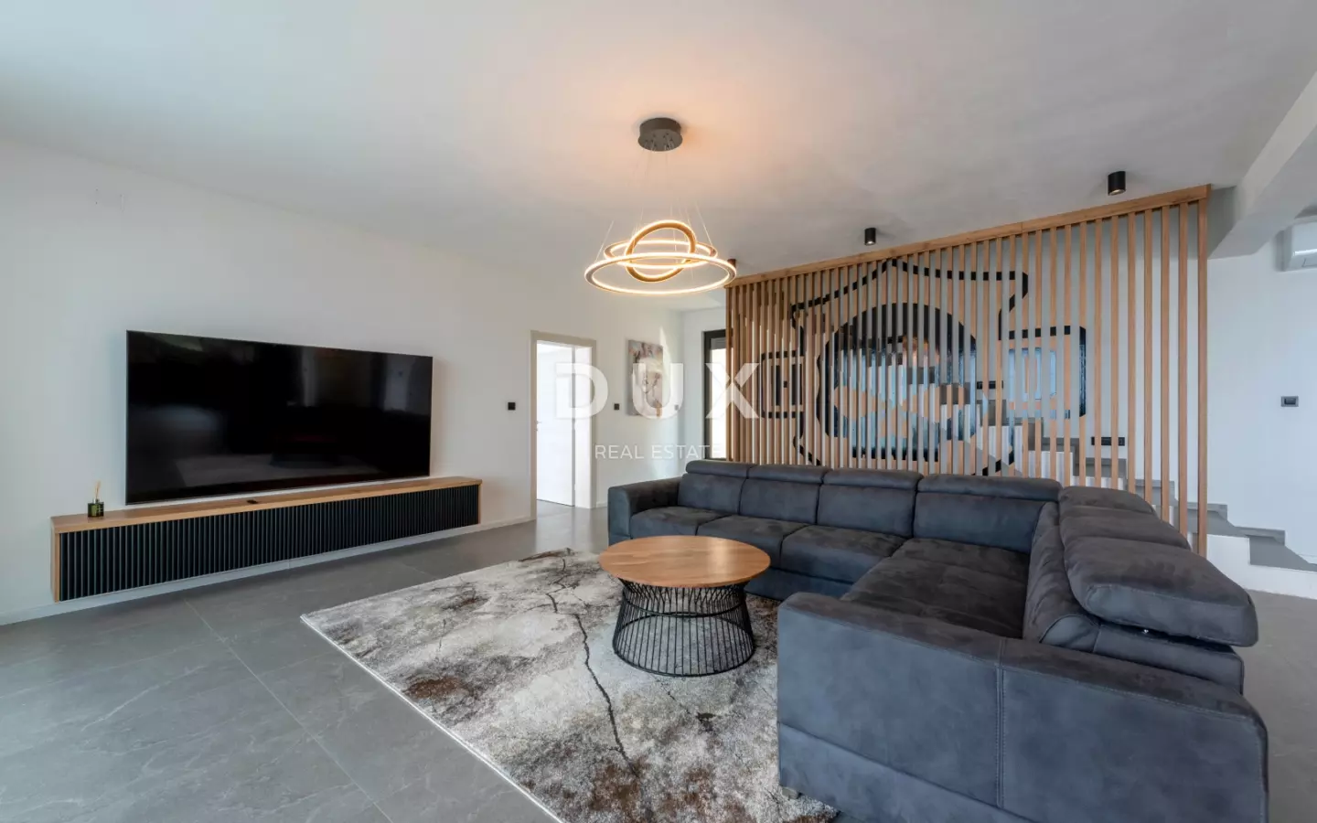 5-bedroom Villa In Crikvenica, Croatia (340 M²)