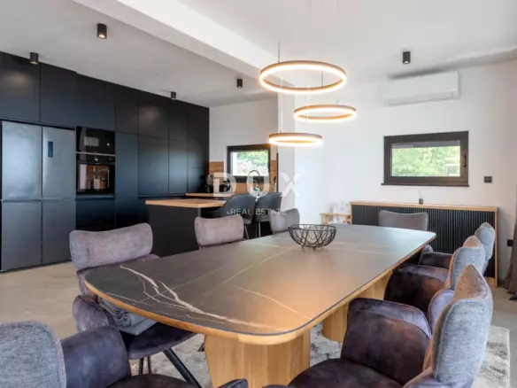 5-bedroom Villa In Crikvenica, Croatia (340 M²)