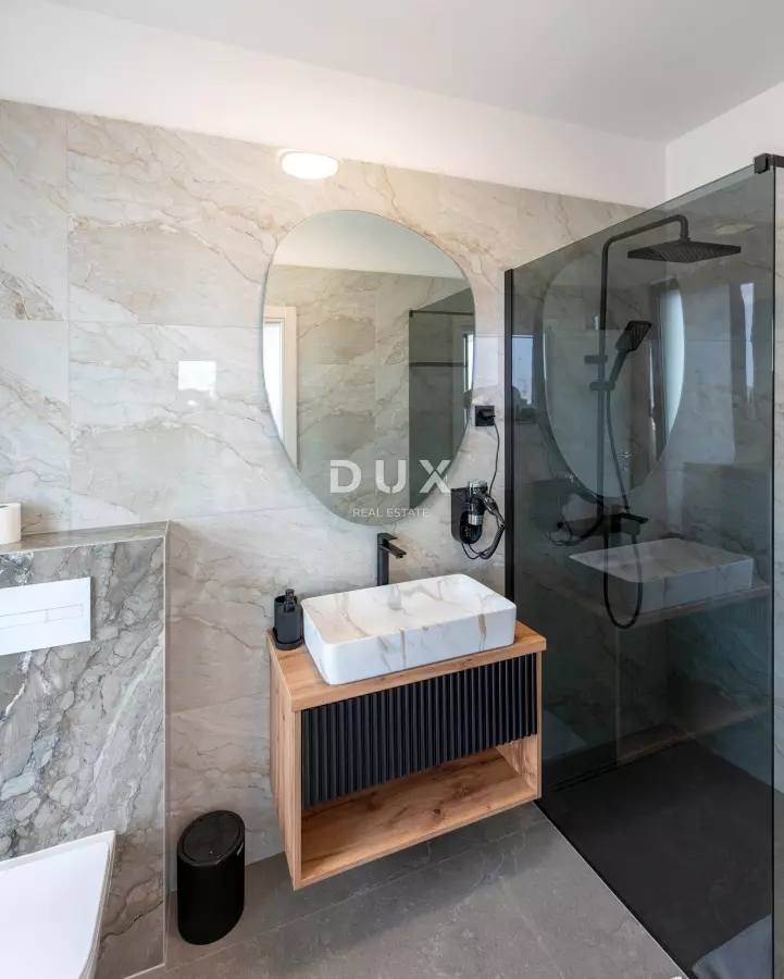 5-bedroom Villa In Crikvenica, Croatia (340 M²)