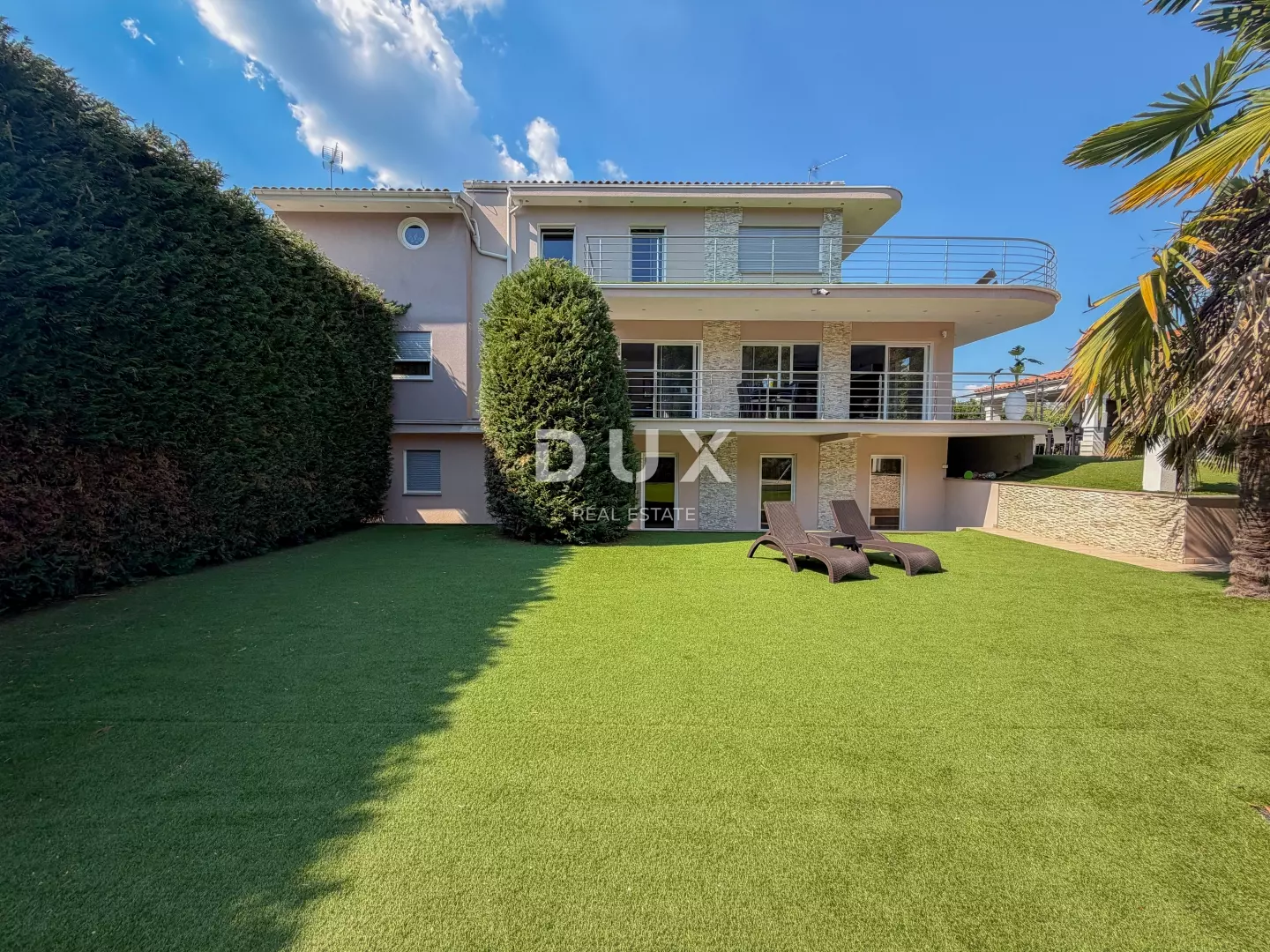 5-bedroom Villa In Pobri, Croatia (210 M²)
