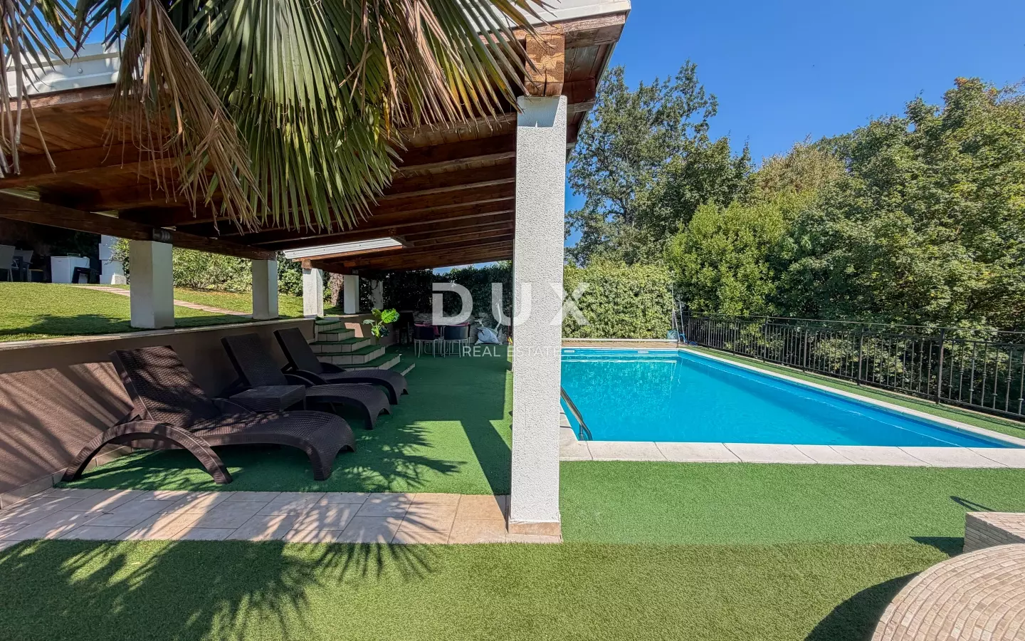 5-bedroom Villa In Pobri, Croatia (210 M²)