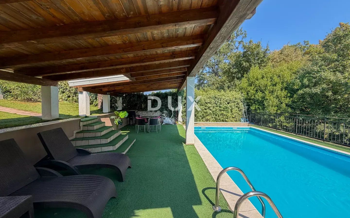 5-bedroom Villa In Pobri, Croatia (210 M²)