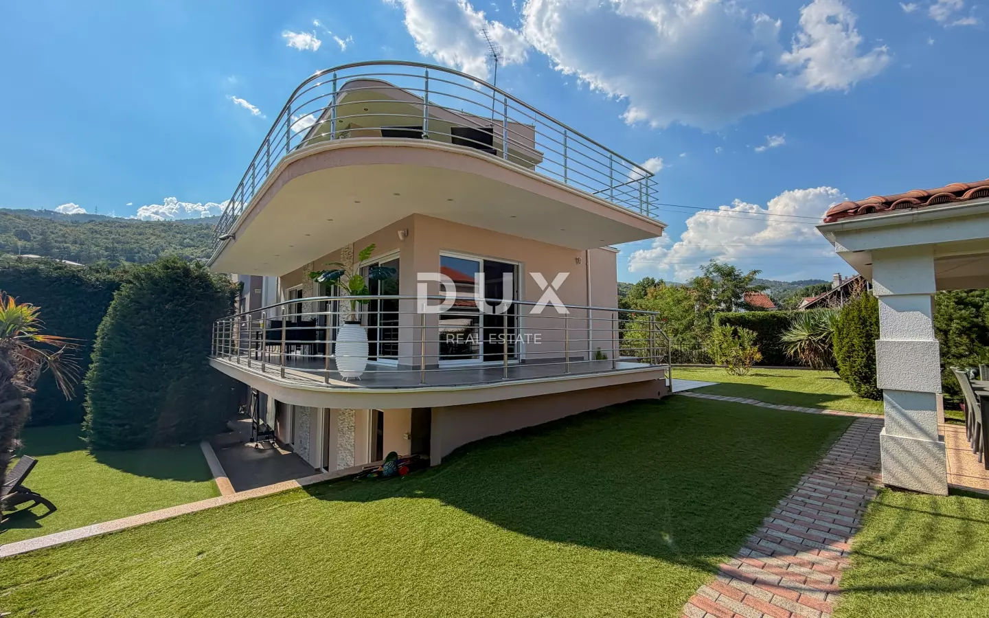 5-bedroom Villa In Pobri, Croatia (210 M²)