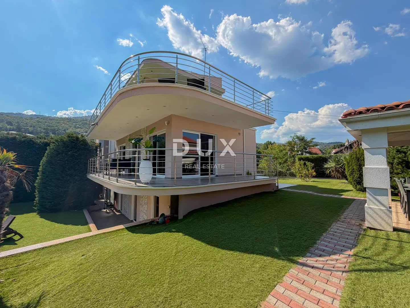 5-bedroom Villa In Pobri, Croatia (210 M²)