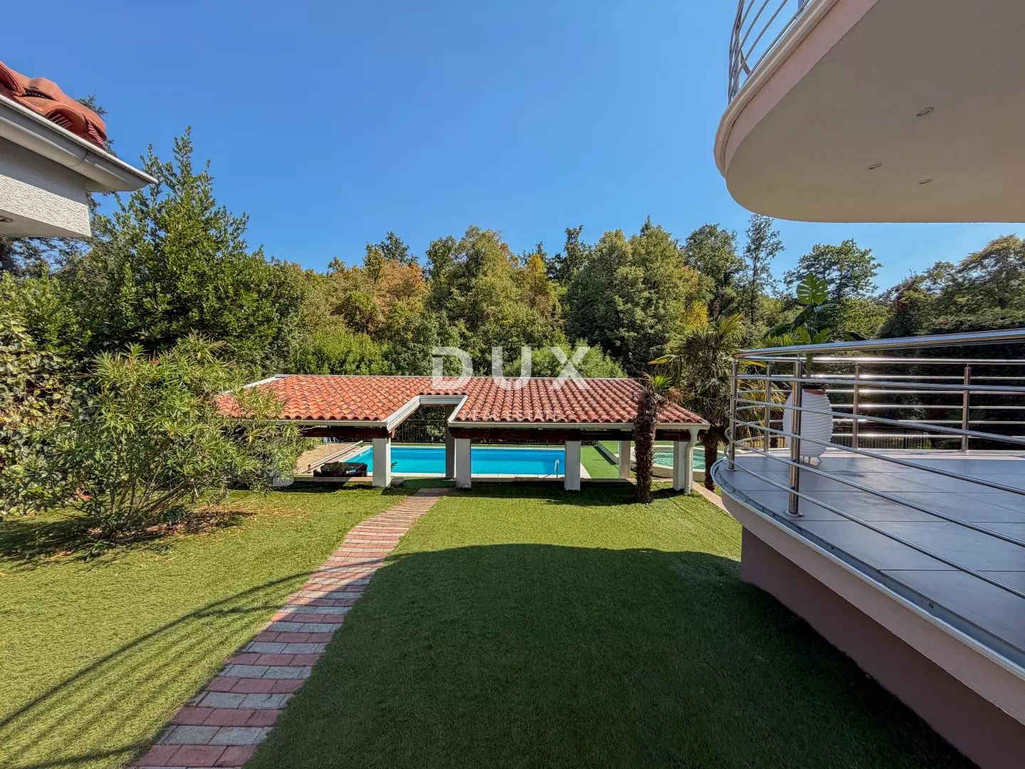 5-bedroom Villa In Pobri, Croatia (210 M²)