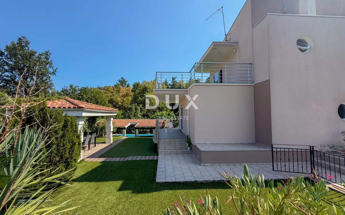 5-bedroom Villa In Pobri, Croatia (210 M²)