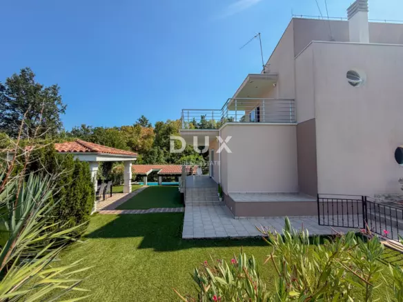 5-bedroom Villa In Pobri, Croatia (210 M²)