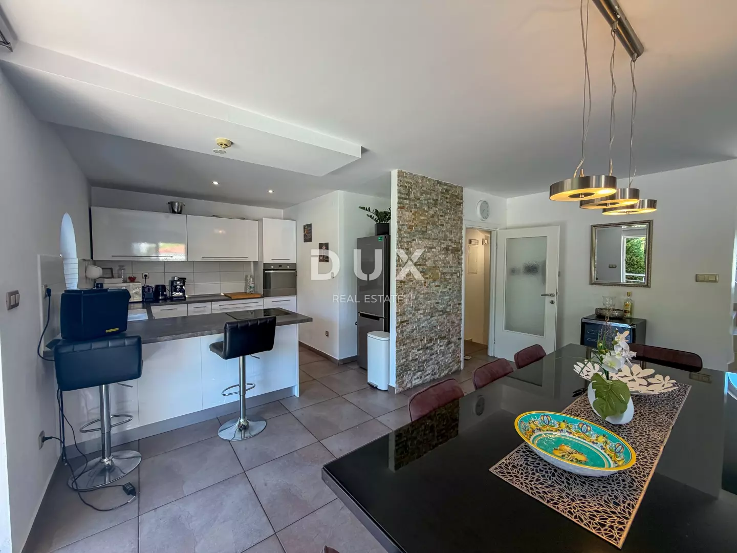 5-bedroom Villa In Pobri, Croatia (210 M²)