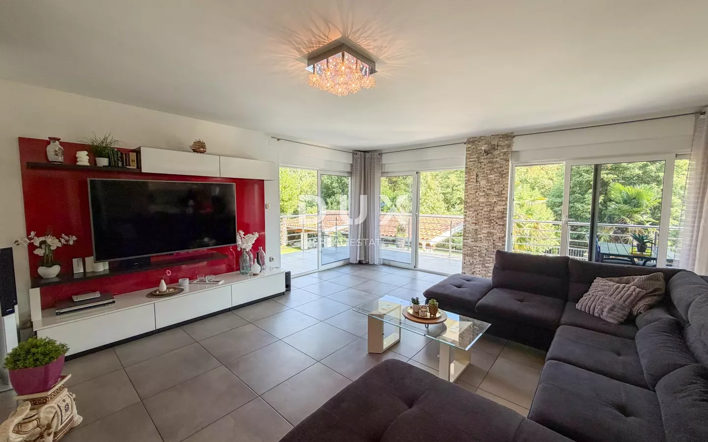 5-bedroom Villa In Pobri, Croatia (210 M²)
