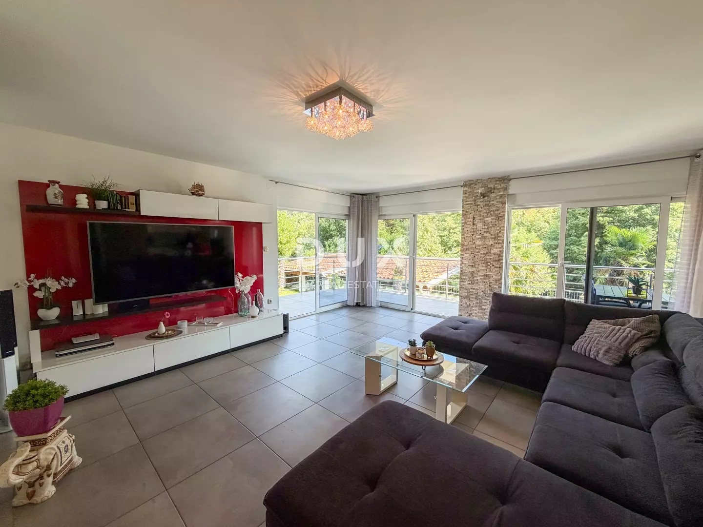 5-bedroom Villa In Pobri, Croatia (210 M²)
