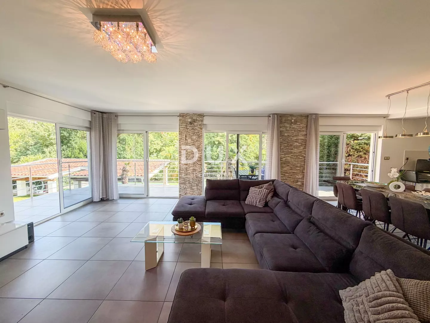 5-bedroom Villa In Pobri, Croatia (210 M²)