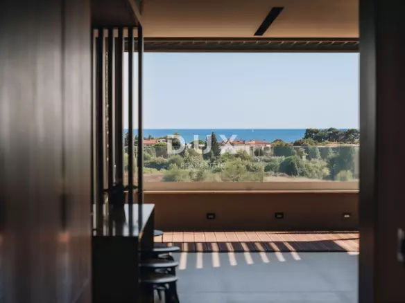 2-bedroom Apartment In Novigrad, Croatia (119,37 M²)