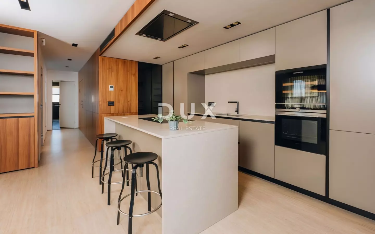 2-bedroom Apartment In Novigrad, Croatia (119,37 M²)