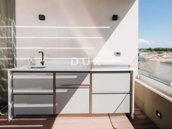 2-bedroom Apartment In Novigrad, Croatia (119,37 M²)