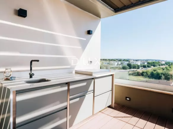 2-bedroom Apartment In Novigrad, Croatia (119,37 M²)