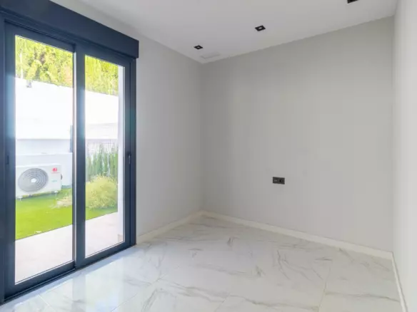 3-bedroom Apartment In Orihuela Costa, Spain (83 M²)