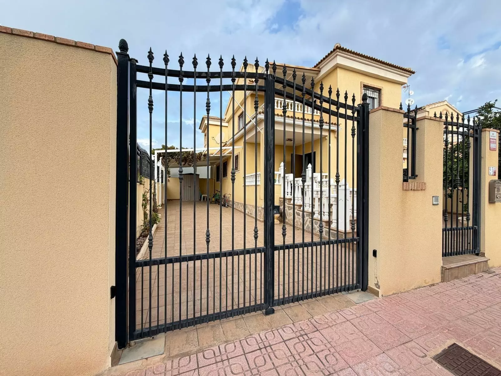 2-4-5bc3c4 4-bedroom Villa In Orihuela Costa, Spain (133 M²)