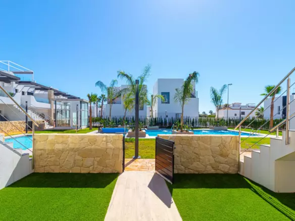 3-bedroom Apartment In Orihuela Costa, Spain (83 M²)