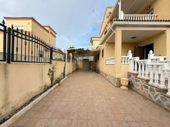 4-bedroom Villa In Orihuela Costa, Spain (133 M²)