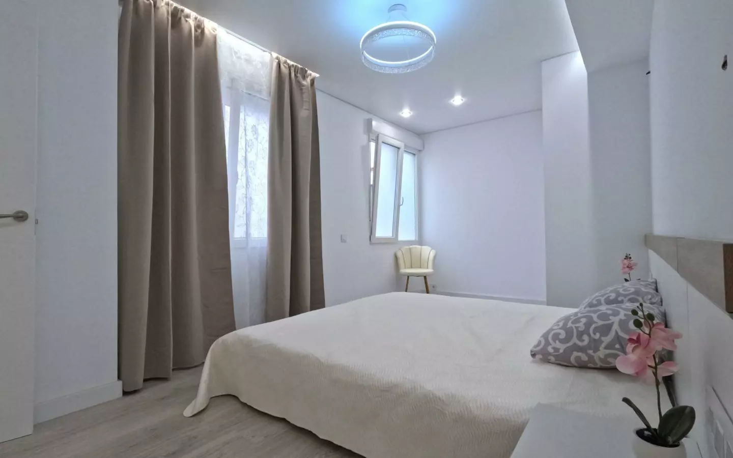 2-bedroom Apartment In Torrevieja, Spain (91 M²)
