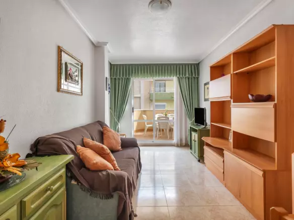 3-bedroom Apartment In Torrevieja, Spain (90 M²)
