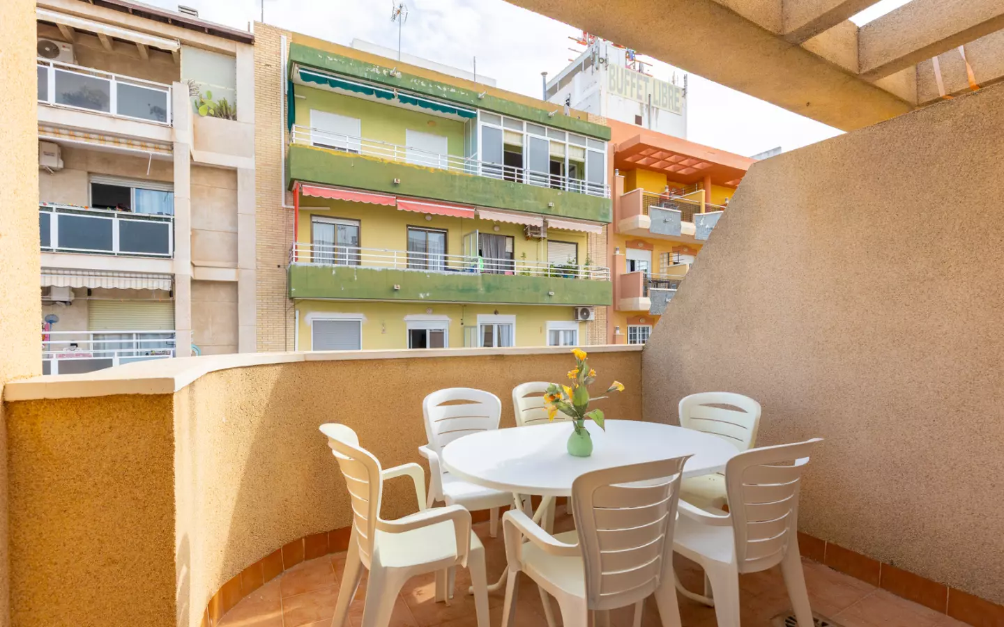 3-bedroom Apartment In Torrevieja, Spain (90 M²)