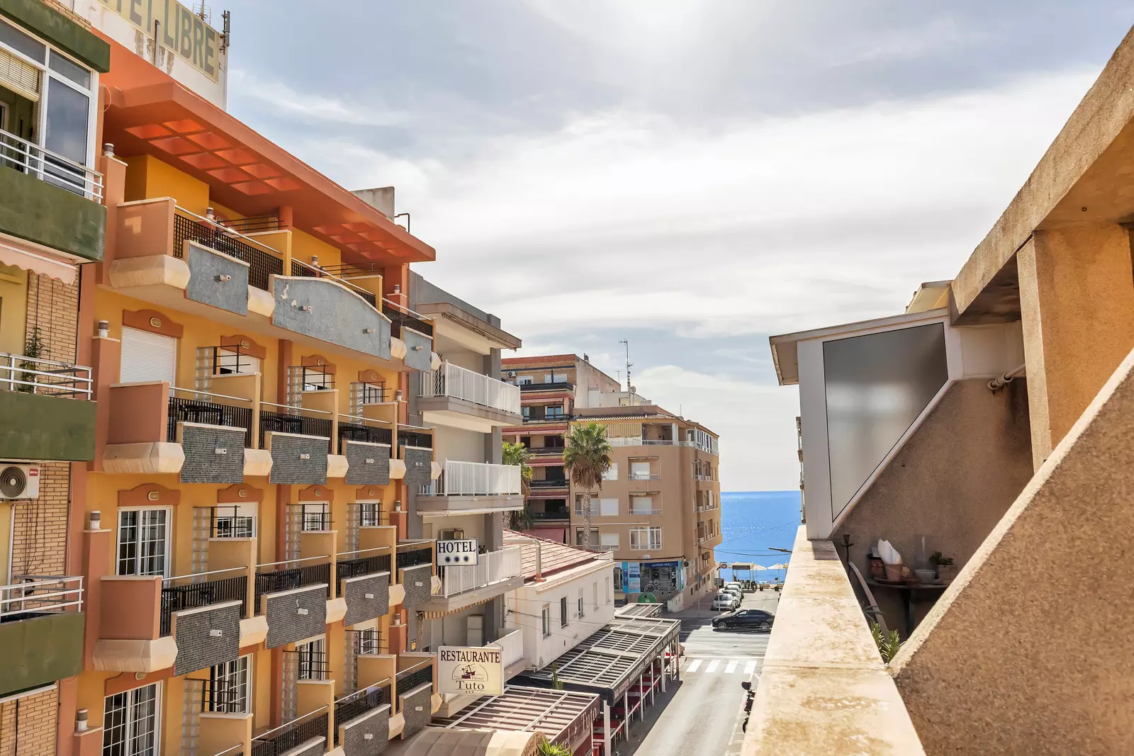 6aa7f6f3c65a9_012024071206-bf2fa8 3-bedroom Apartment In Torrevieja, Spain (90 M²)