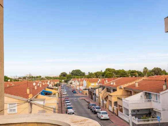 3-bedroom Apartment In Torrevieja, Spain (90 M²)