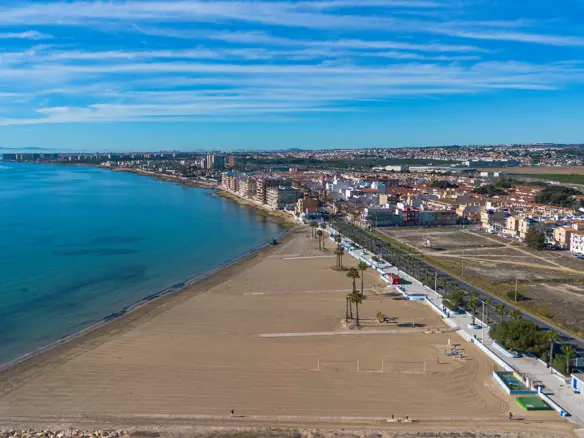 3-bedroom Apartment In Torrevieja, Spain (90 M²)