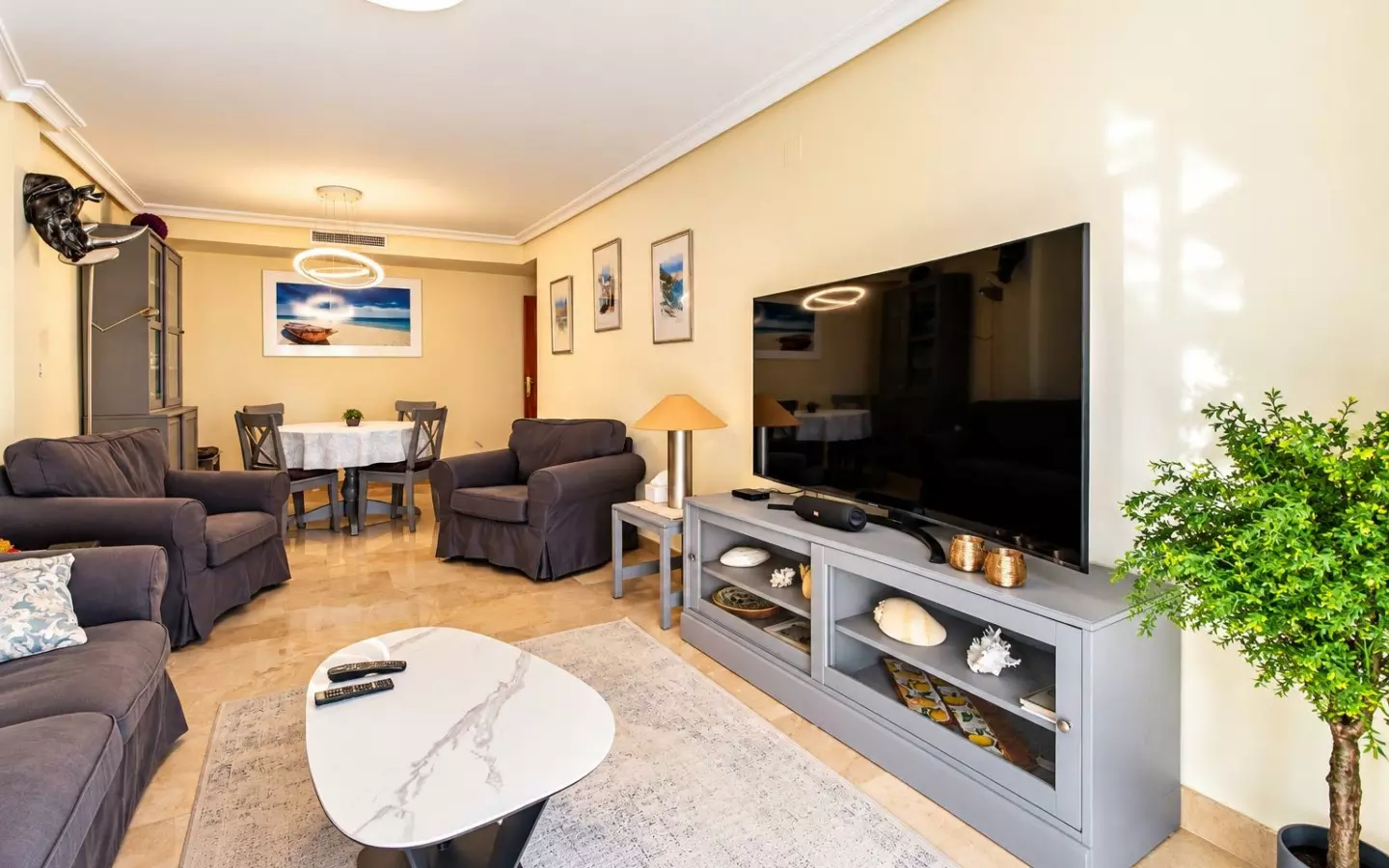 3-bedroom Apartment In Torrevieja, Spain (124 M²)