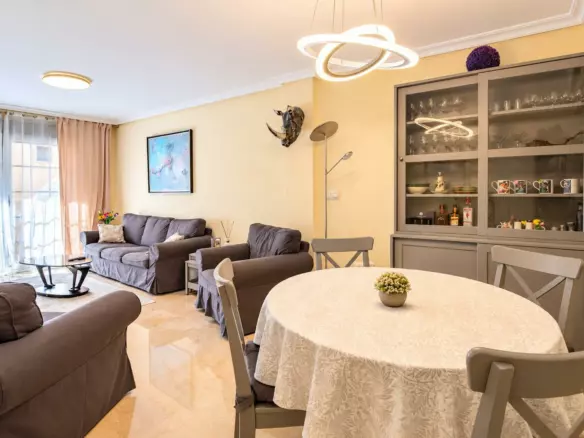 3-bedroom Apartment In Torrevieja, Spain (124 M²)