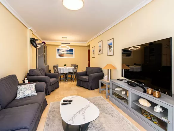 3-bedroom Apartment In Torrevieja, Spain (124 M²)