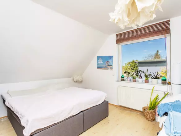 Semi-detached House In An Absolutely Green And Quiet, Secluded Location In Pankow For Sale Without Commission
